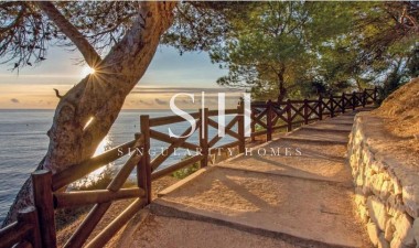 Новое здание - Villa - Benissa - Cala Advocat