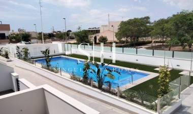 Новое здание - Бунгало - Pilar de la Horadada - pueblo