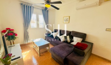 Resale - House - Torrevieja - Lago Jardín II