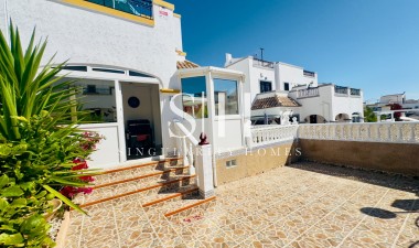 Resale - House - Torrevieja - Lago Jardín II