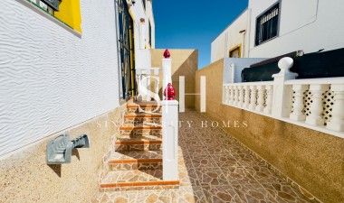 Resale - House - Torrevieja - Lago Jardín II