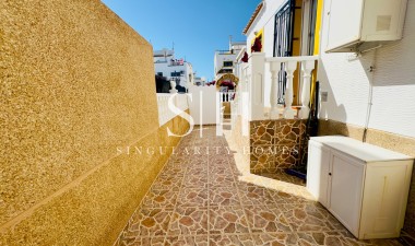 Resale - House - Torrevieja - Lago Jardín II