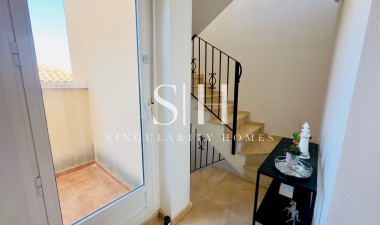 Перепродажа - Casa - San Miguel de Salinas - Ciudad de las comunicaciones