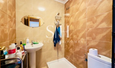 Перепродажа - Casa - San Miguel de Salinas - Ciudad de las comunicaciones