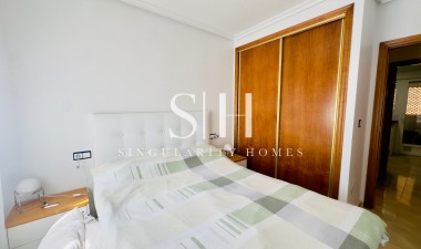 Перепродажа - Casa - San Miguel de Salinas - Ciudad de las comunicaciones