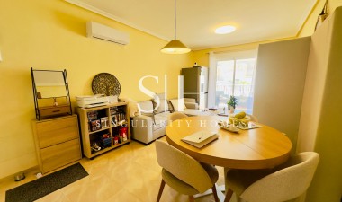 Перепродажа - Casa - San Miguel de Salinas - Ciudad de las comunicaciones