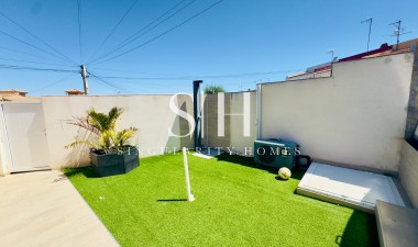 Resale - House - Torrevieja - Los balcones