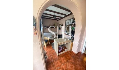 Перепродажа - Villa - Orihuela Costa - Punta Prima