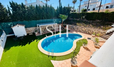 Odsprzedaż - Dom - Orihuela Costa - Villamartin