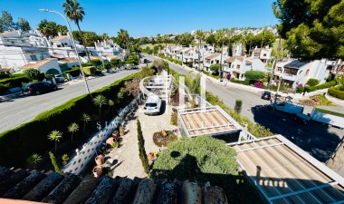 Odsprzedaż - Dom - Orihuela Costa - Villamartin