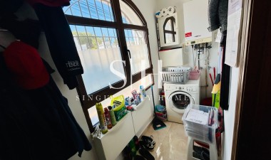 Odsprzedaż - Dom - Orihuela Costa - Villamartin