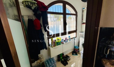 Odsprzedaż - Dom - Orihuela Costa - Villamartin