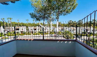 Odsprzedaż - Dom - Orihuela Costa - Villamartin