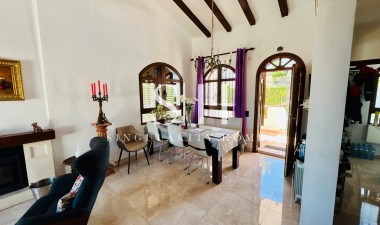 Odsprzedaż - Dom - Orihuela Costa - Villamartin