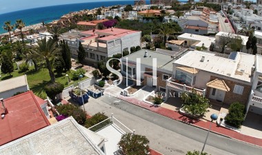 Resale - House - Torrevieja - Cabo Cervera