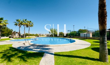 Resale - House - Torrevieja - Lago Jardín II