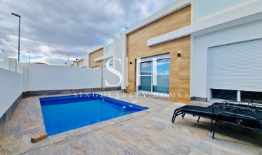 Odsprzedaż - Dom - Avileses