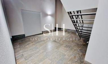 Odsprzedaż - Dom - Avileses