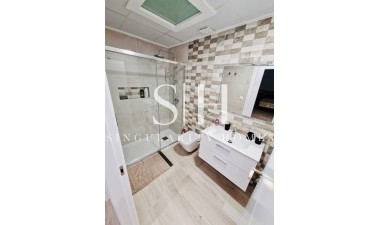 Odsprzedaż - Dom - Avileses