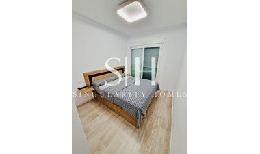 Odsprzedaż - Dom - Avileses