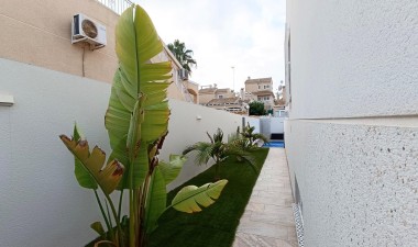 Resale - Villa - Orihuela Costa - Playa Flamenca