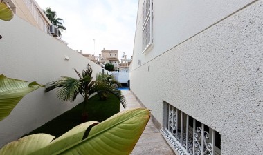 Resale - Villa - Orihuela Costa - Playa Flamenca