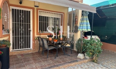 Resale - Villa - Orihuela Costa - Playa Flamenca