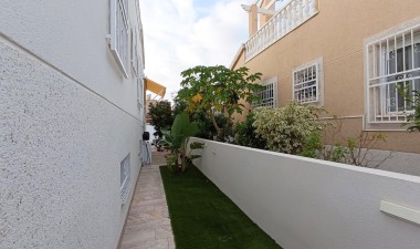 Resale - Villa - Orihuela Costa - Playa Flamenca