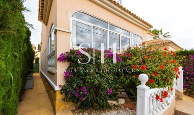 Resale - Villa - Orihuela Costa - Villamartín-las Filipinas