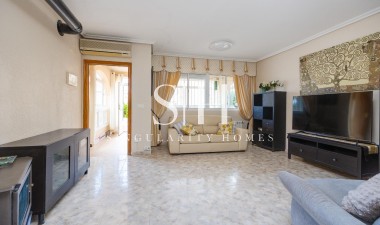 Resale - Villa - Orihuela Costa - Villamartín-las Filipinas