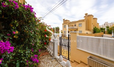 Resale - Villa - Orihuela Costa - Villamartín-las Filipinas
