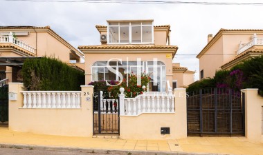 Resale - Villa - Orihuela Costa - Villamartín-las Filipinas