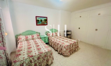 Resale - Apartment / flat - Torrevieja - Playa de los Locos
