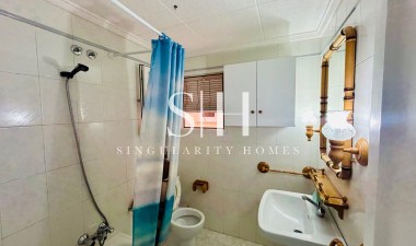 Resale - Apartment / flat - Torrevieja - Playa de los Locos