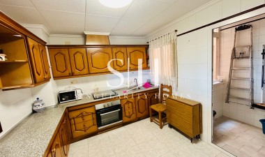 Resale - Apartment / flat - Torrevieja - Playa de los Locos