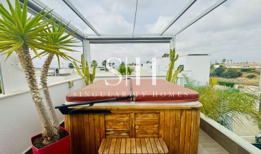 Resale - House - Ciudad Quesada