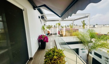 Resale - House - Ciudad Quesada