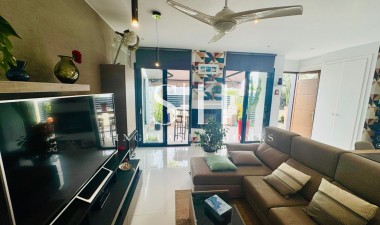 Resale - House - Ciudad Quesada