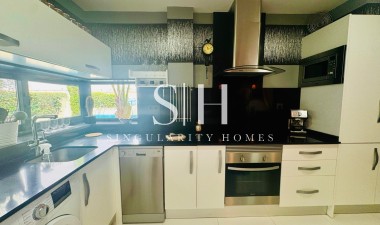 Resale - House - Ciudad Quesada