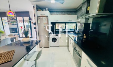 Resale - House - Ciudad Quesada