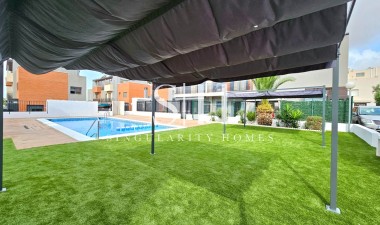 Resale - House - Torrevieja - Aguas Nuevas