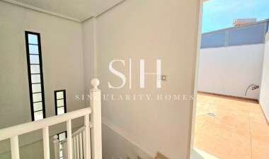 Resale - House - Torrevieja - Aguas Nuevas