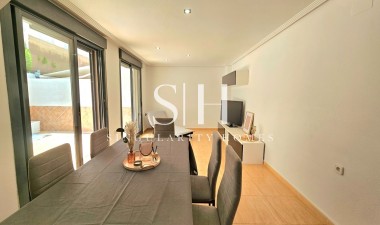 Resale - House - Torrevieja - Aguas Nuevas