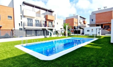 Resale - House - Torrevieja - Aguas Nuevas