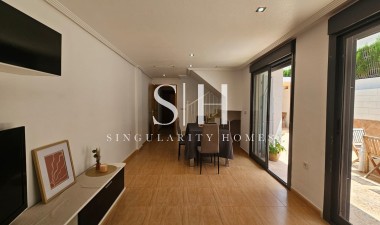 Resale - House - Torrevieja - Aguas Nuevas