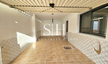 Resale - House - Torrevieja - Aguas Nuevas