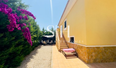 Resale - Villa - Orihuela Costa - PAU 26