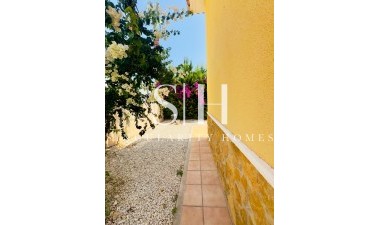 Resale - Villa - Orihuela Costa - PAU 26