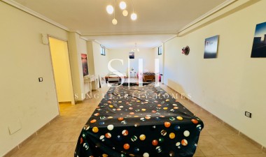 Resale - Villa - Orihuela Costa - PAU 26