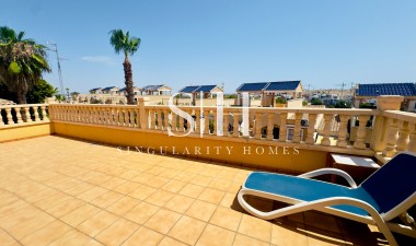 Resale - Villa - Orihuela Costa - PAU 26